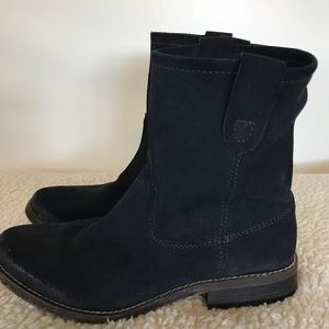 Zigi Girl Suede Short Boots Navy Blue, size 7